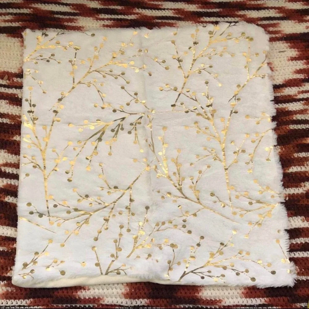 NWOT Faux Fur White Gold Throw Pillow Cover Sham Floral Branch Berries 17”x17”